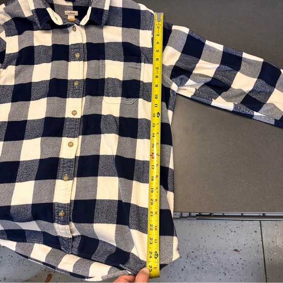 LL Bean Navy Plaid Long Sleeve Soft Flannel Shirt 100% Organic Cotton 506162 W L - Picture 14 of 16